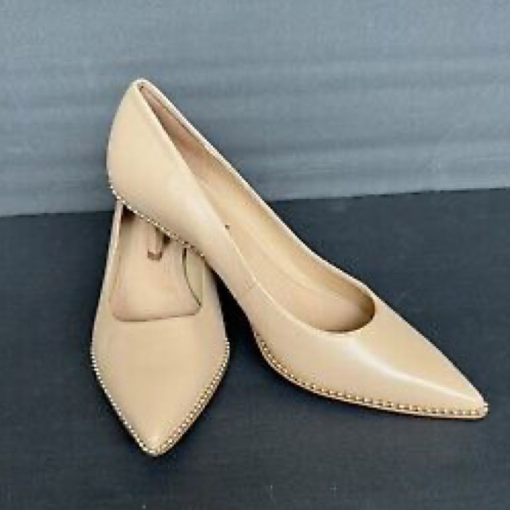 Coach Jackie Kitten Heel Beige Pumps 7.5